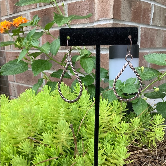 Vintage Look Copper Earrings Handmade USA - Picture 2 of 3